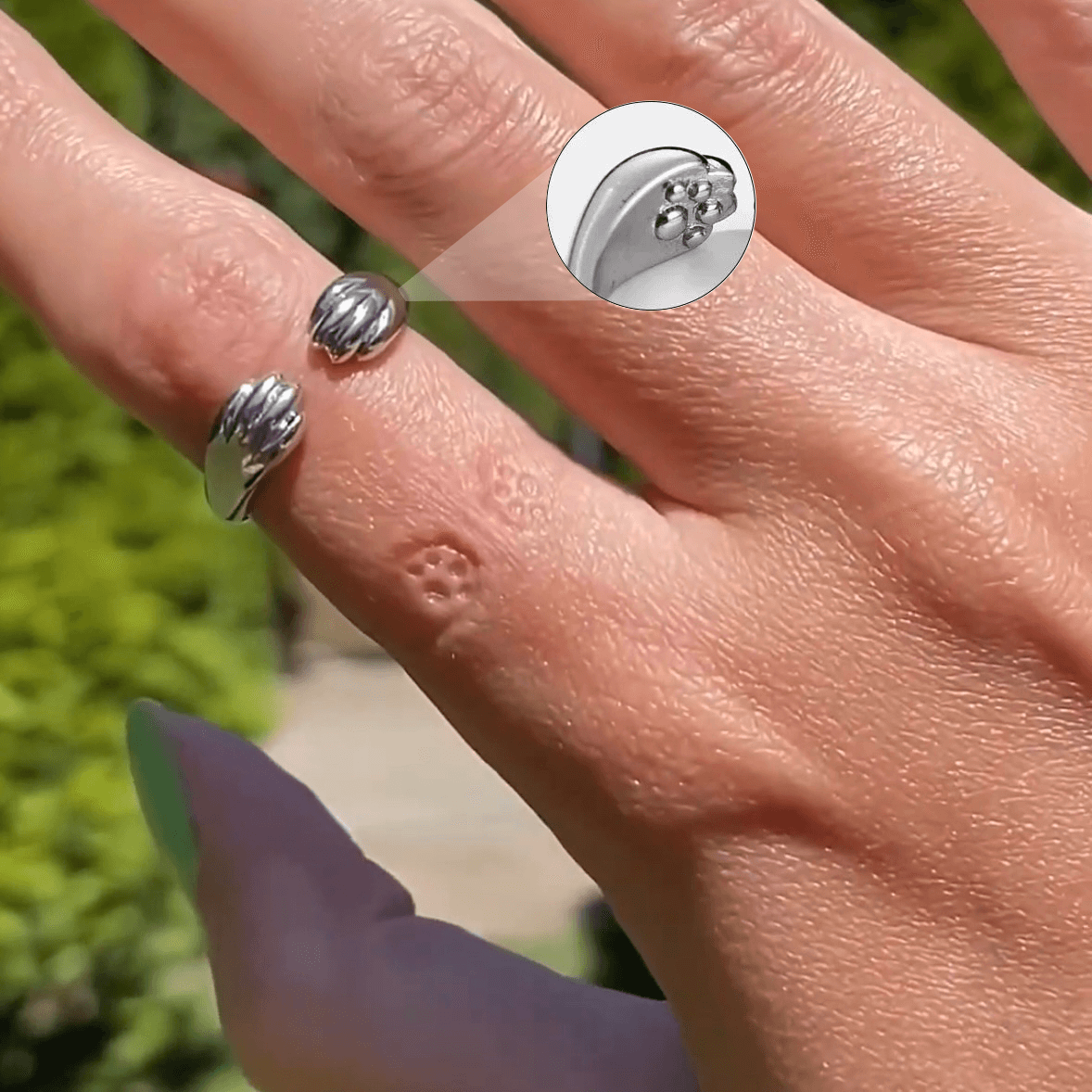 Paw Hug Ring